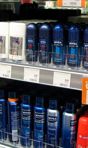 Prodaja na policah deodorant
